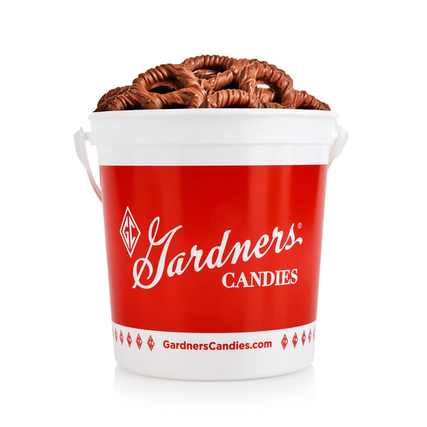 Pretzel Pail Milk 16 oz.