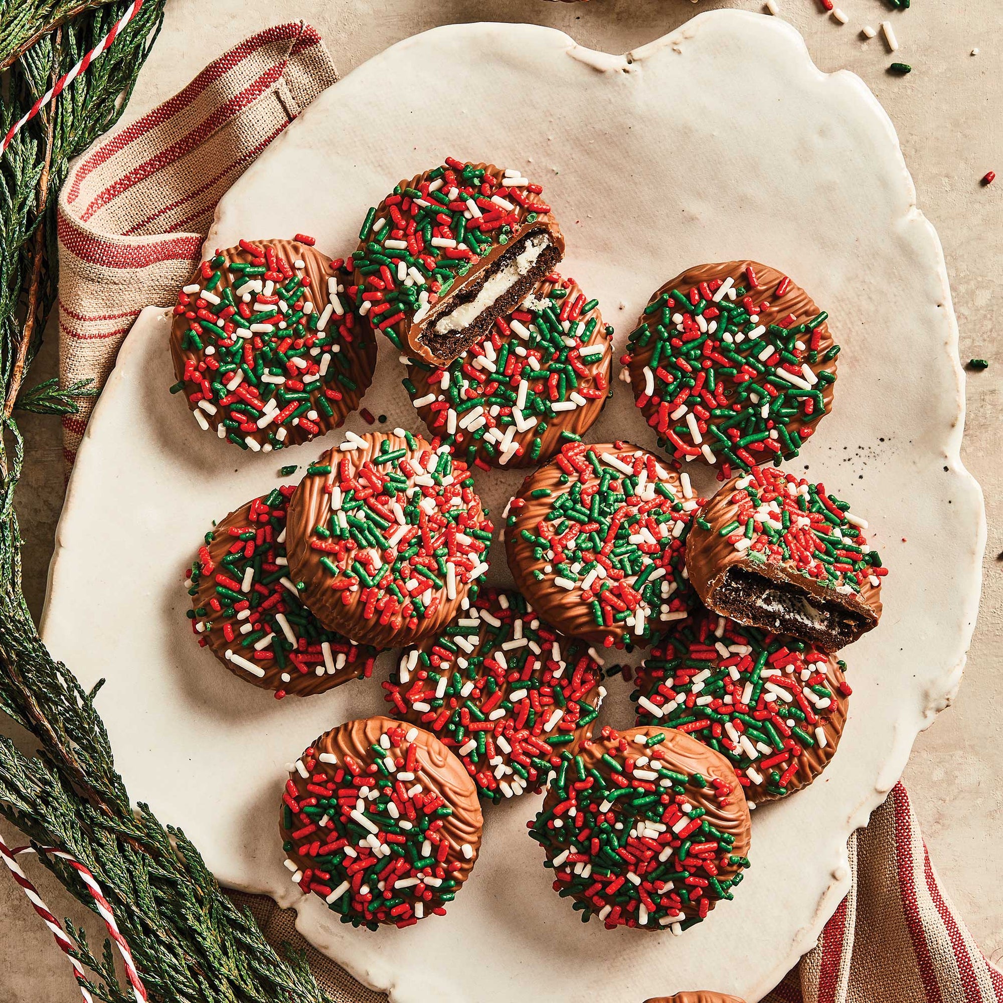 Christmas Sandwich Cookies 4 pcs. | 4.25 oz.