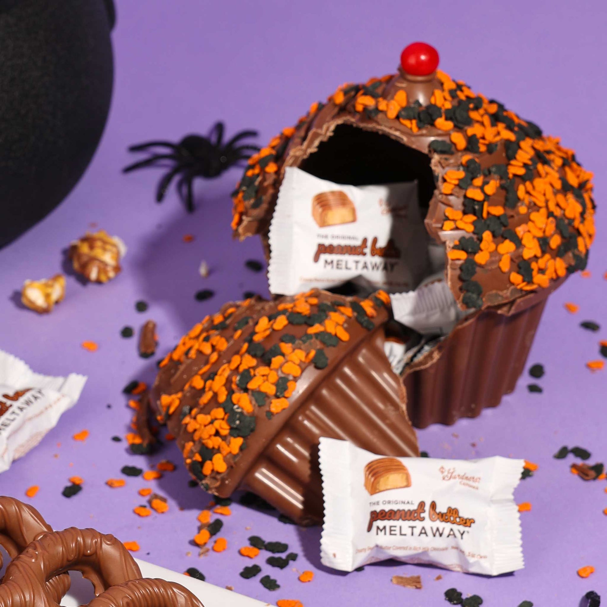 Halloween BashCake® with PBM Mini 16 oz.