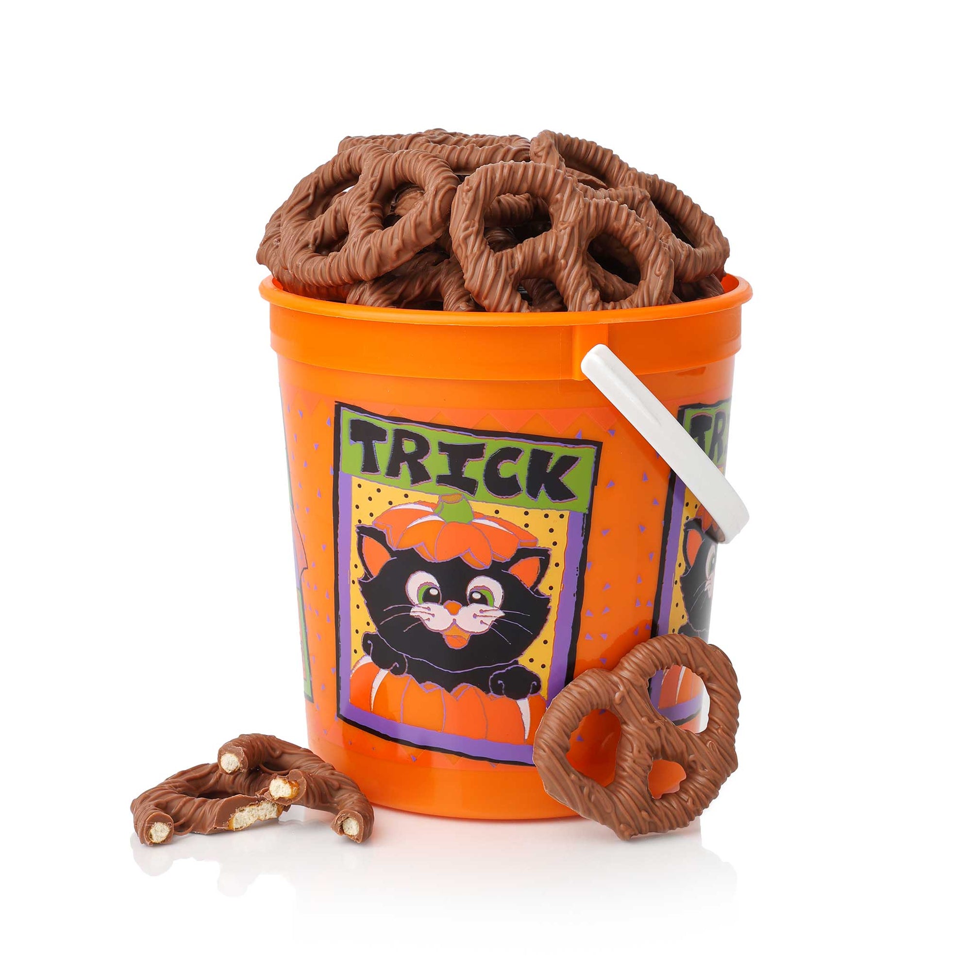 Halloween Pretzel Pail Milk 16 oz.