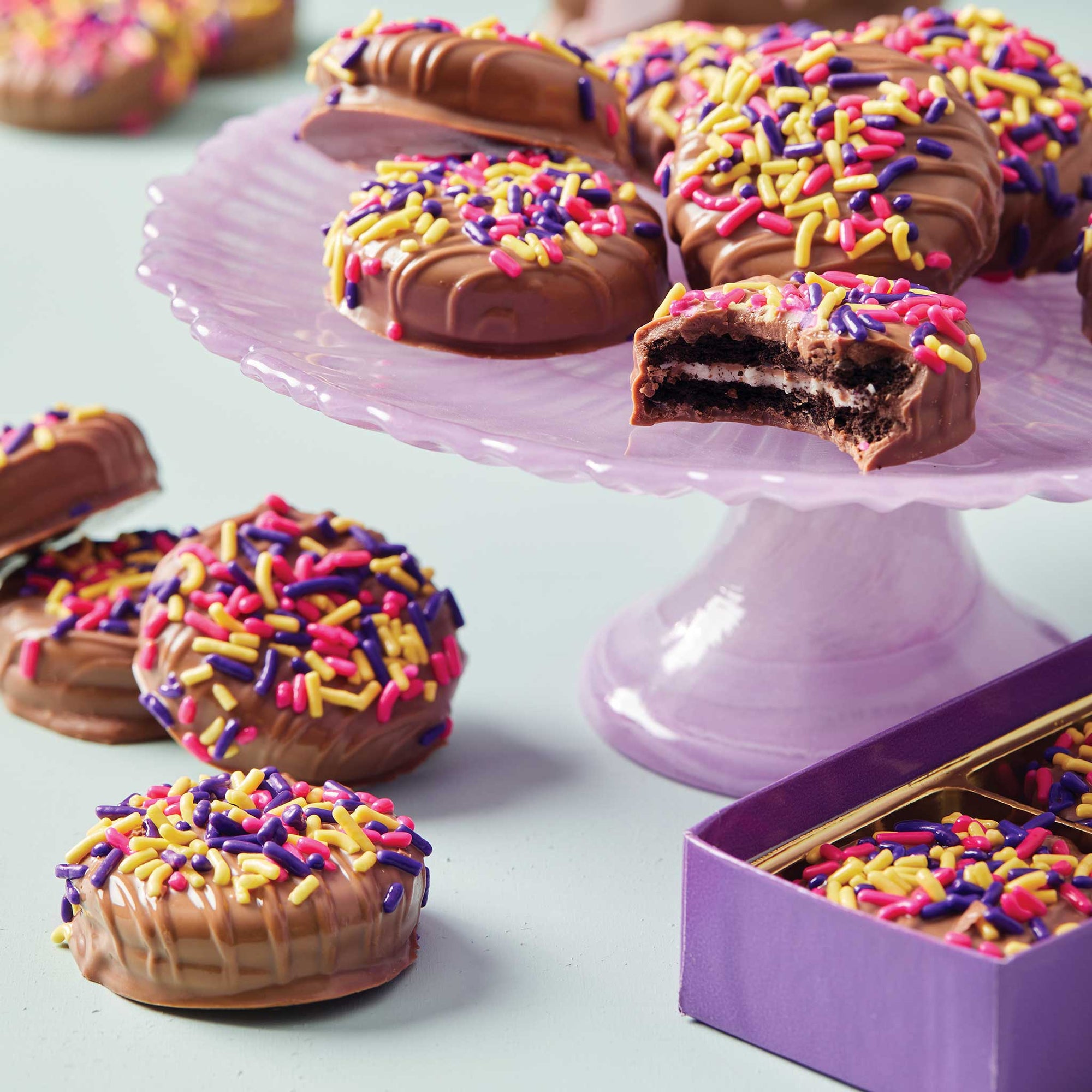 Springtime Sandwich Cookies 4 pcs. | 4.25 oz.